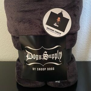 Snoop Dog Black Throw Blanket